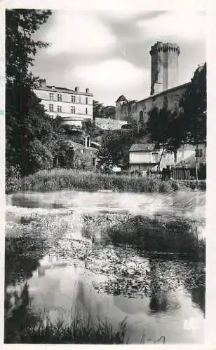 France postcard Bourdeilles la Dronne et les deux chateaux