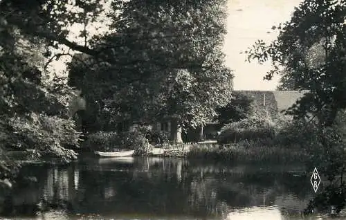 France postcard Olivet les bords du Loiret 1956