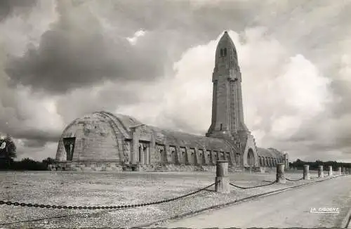 Postcard France Verdun L'Ossuaire de Douamont
