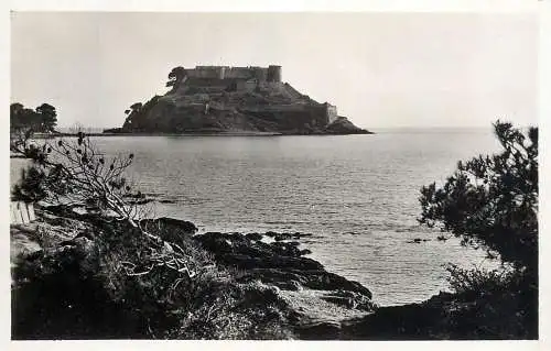 Postcard France Var > Le Lavandou