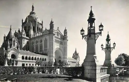Postcard France Calvados > Lisieux basilique