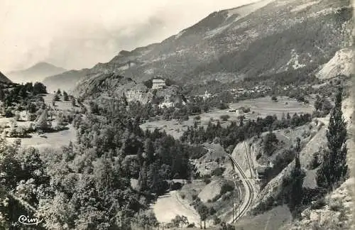 France postcard Savoie Villette et le chateau St. Anne