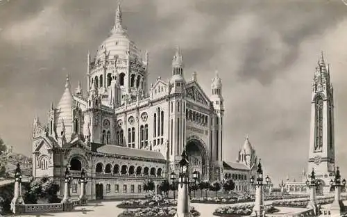 France postcard Le Mans basilique de Lisieux