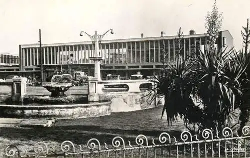 Postcard France Arras la gare