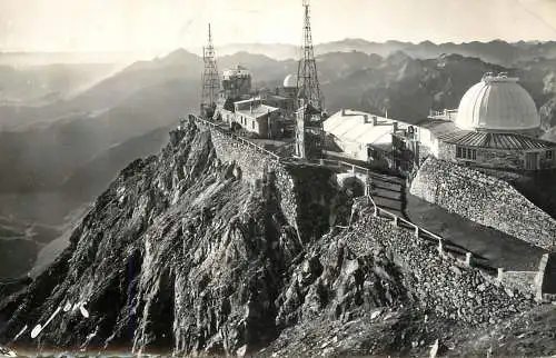 Postcard France Les Pyrenees l'Observatoire au sommet du Pic du Midi