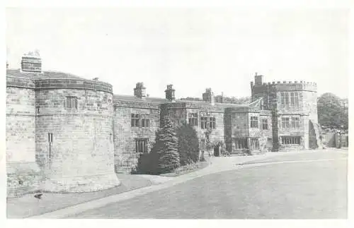 Postcard United Kingdom England Skipton Castle