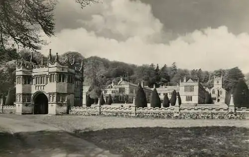 Postcard United Kingdom England Cornwall gatehouse
