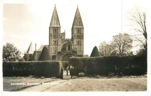 Postcard United Kingdom England Southwell Minster west front