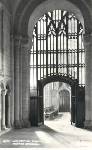 Postcard United Kingdom England Norwich cathedral