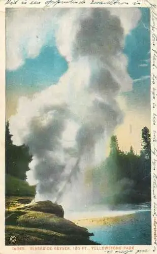 USA Yellowstone Park MT Riverside Geyser