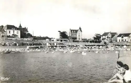 France postcard France Loire Atlantique Batz-sur-Mer (Bourg de B.)