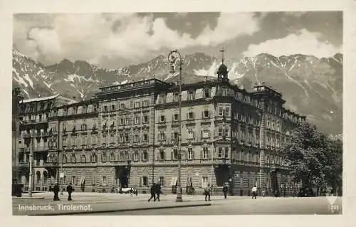 Austria postcard Innsbruck Tirolerhof
