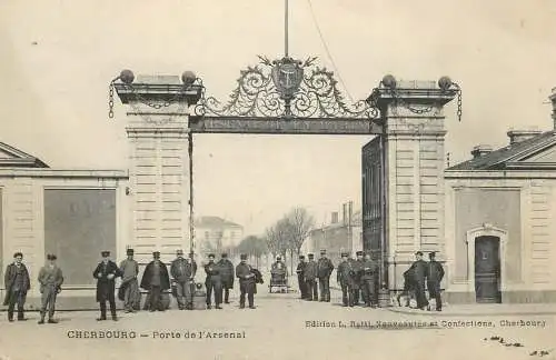Cpa France Cherbourg porte de l'arsenal