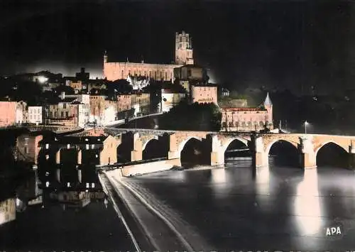 France Albi (Tarn) Eclairage de nuit sur la Basilique Ste-Cecile & le Pont Vieux