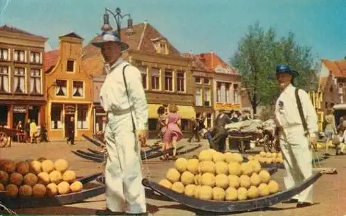 Postcard Netherlands Holland Alkmaar cheese market