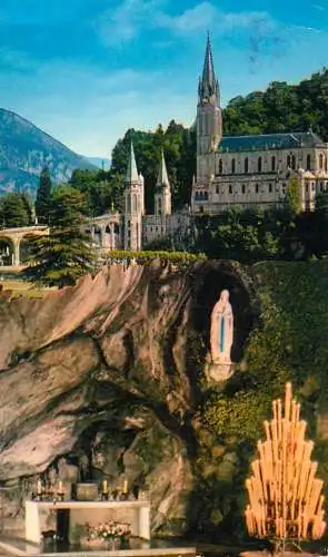 Postcard France Hautes Pyrénées Lourdes basilica 1977
