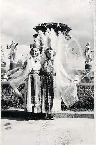 Annonymous persons folk types costumes