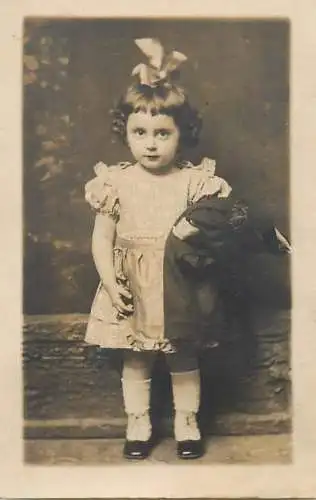 Little girl souvenir photo Romania