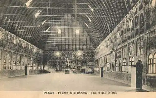 Postcard Italy Padova palazzo della Ragione