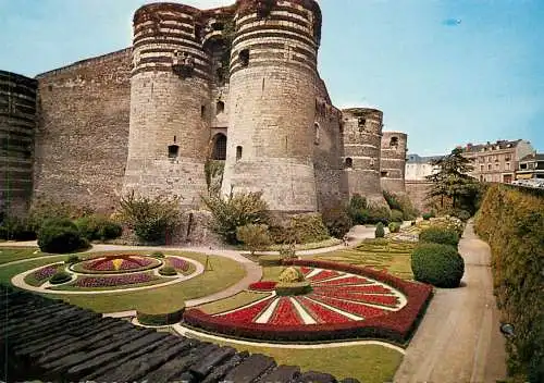 France Angers (Maine et Loire) Le Chateau et ses douves fleuries