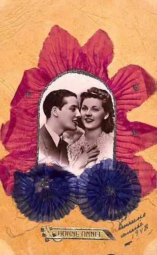 Romantic couple lovers material applied novelty greetings postcard c.1948 France
