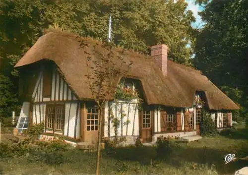 France maison normande au toit de chaume