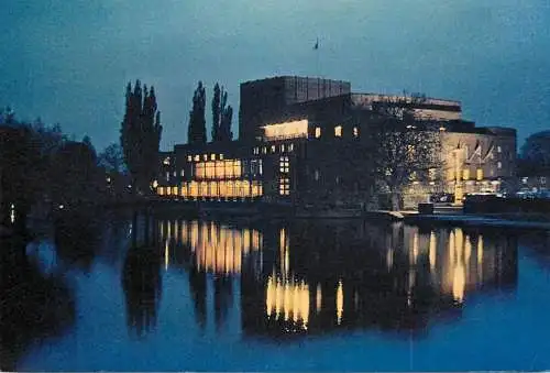 Postcard United Kingdom England Stratford upon Avon Shakespeare memorial theatre