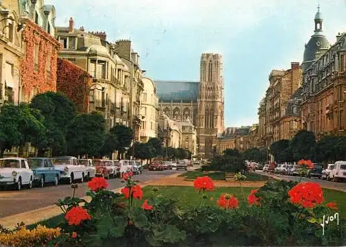 Postcard France Reims le cours