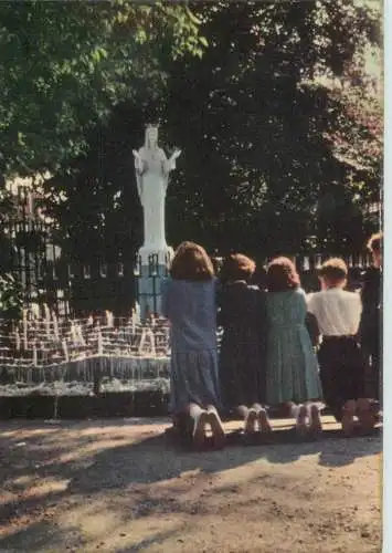 Postcard Belgium Beauraing le lieu des apparitions