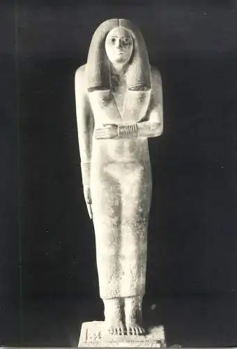 Postcard France Paris Louvre statue de la dame Nesa calcaire