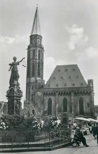 Germany Hesse Frankfurt a. Main Gerechtigkeits Brunnen Nikolai Kirche