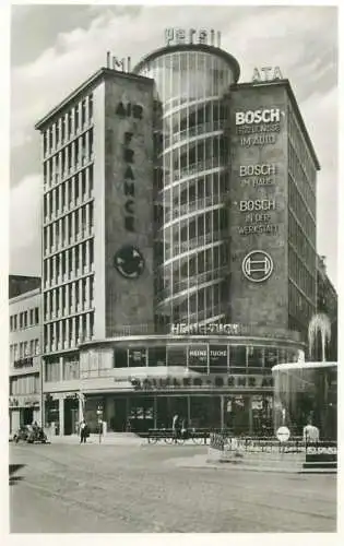 Frankfurt am Main Juniorhaus mit Kaiserbrunnen Echt Photo