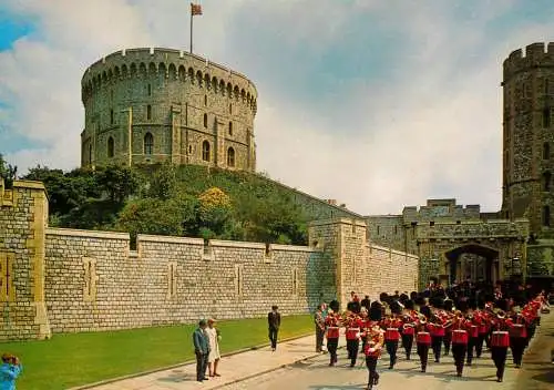 Postcard United Kingdom > England > Berkshire > Windsor Castle Band of Scots guard parade