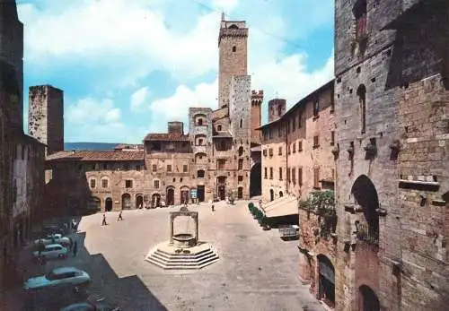 Postcard Italy San Gimignano cistern square