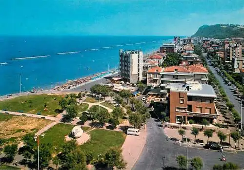 Postcard Italy Pesaro lungomare 1980