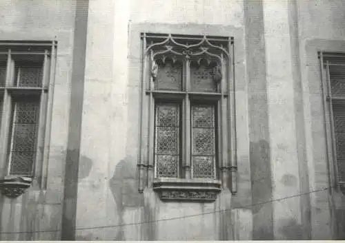 Photo Romania 9 x 12 cm Hunedoara castle window 1965