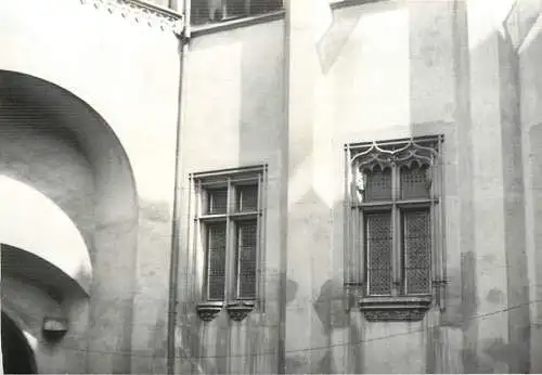 Photo Romania 9 x 12 cm Hunedoara castle courtyard 1965