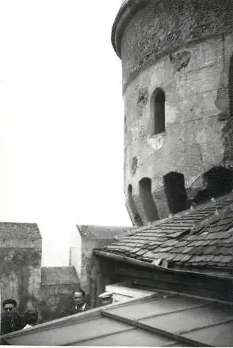 Photo Romania 9 x 12 cm Hunedoara castle terrace tower 1965