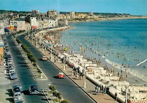 Postcard France Vendée Sables d'Olonne la plage et le Remblai