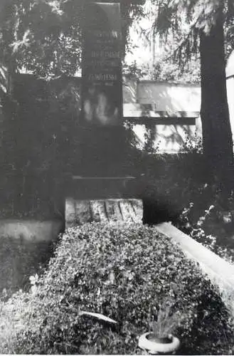 Romania scenic photo 9 x 12 cm 1965 cemetery burial place