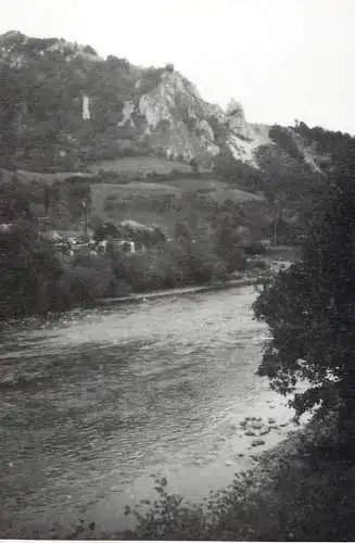 Romania scenic photo 9 x 12 cm 1965 river banks and mountain