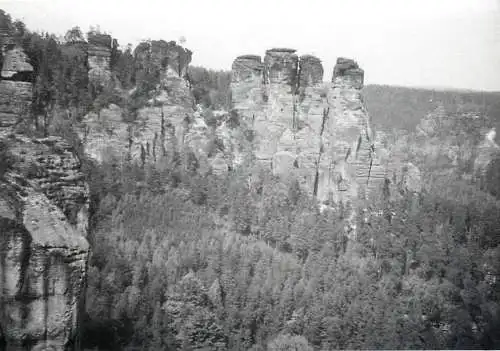 Romania scenic photo 9 x 12 cm social history 1965 rock formation