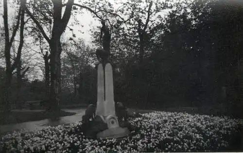 Photo 9 x 13 cm Praga 1965 statue park