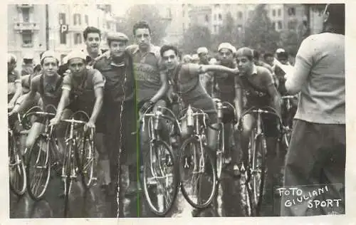 Social history photo Giuliani sport bicycle ride competition