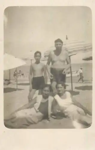 Social history photo family at the beach