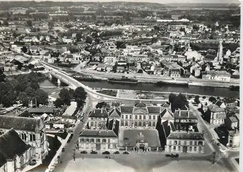 Aerial view postcard France Aisne > Soissons city halle
