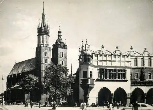 Poland Krakow St Mary's Church & Cloth Hall partial view