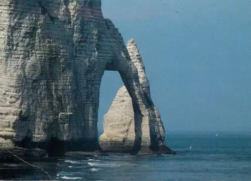 France Seine Maritime > Etretat le  falaise d'Aval et l'Aiguille