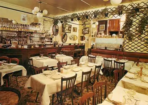 France Paris restaurant du Marche 1973