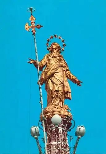 Italy Milano Madonnina cathedral